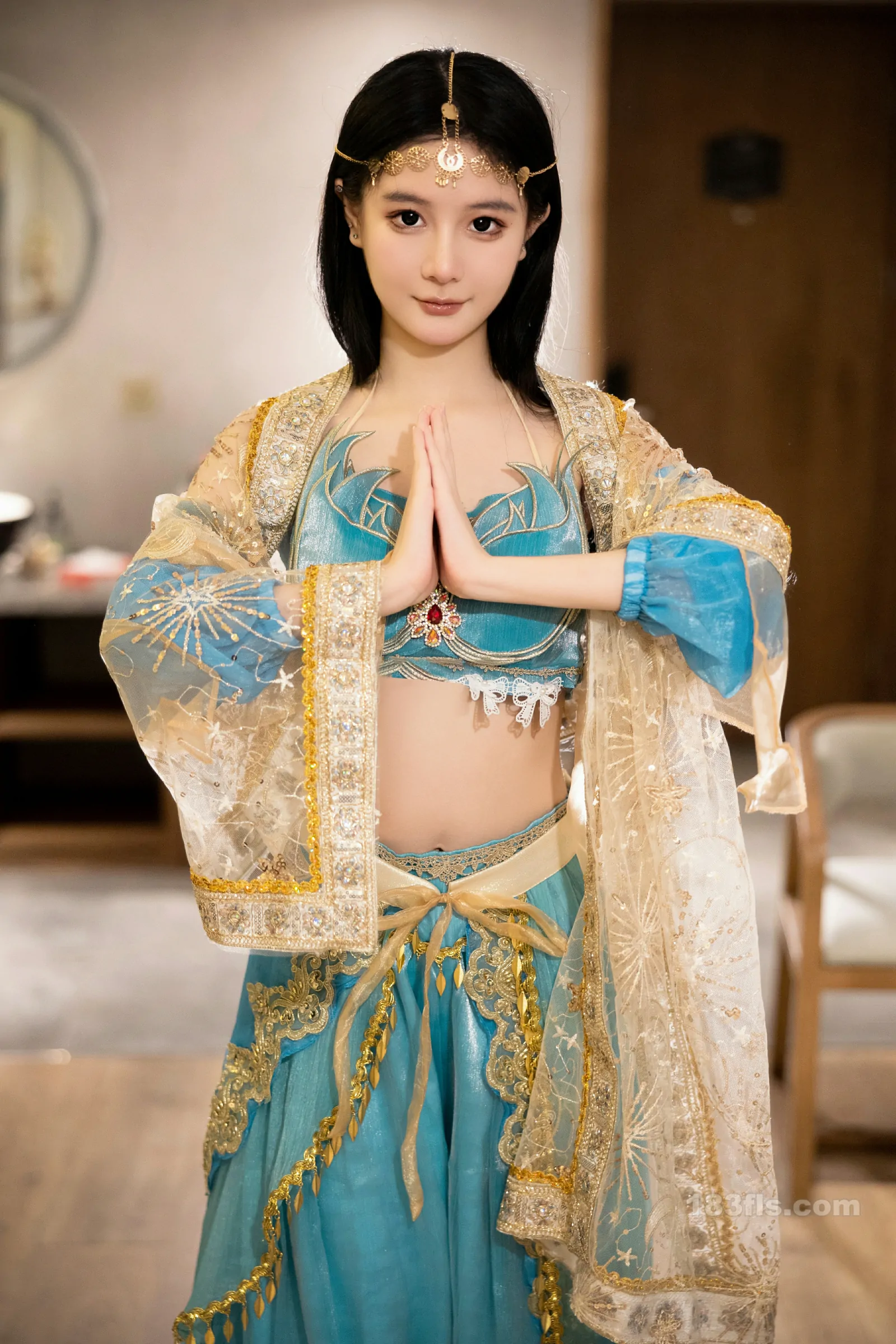 xiuren秀人网福利谢小蒽(幼幼)大尺度内购无码流出西域舞娘-第4张图片-宅男套图吧