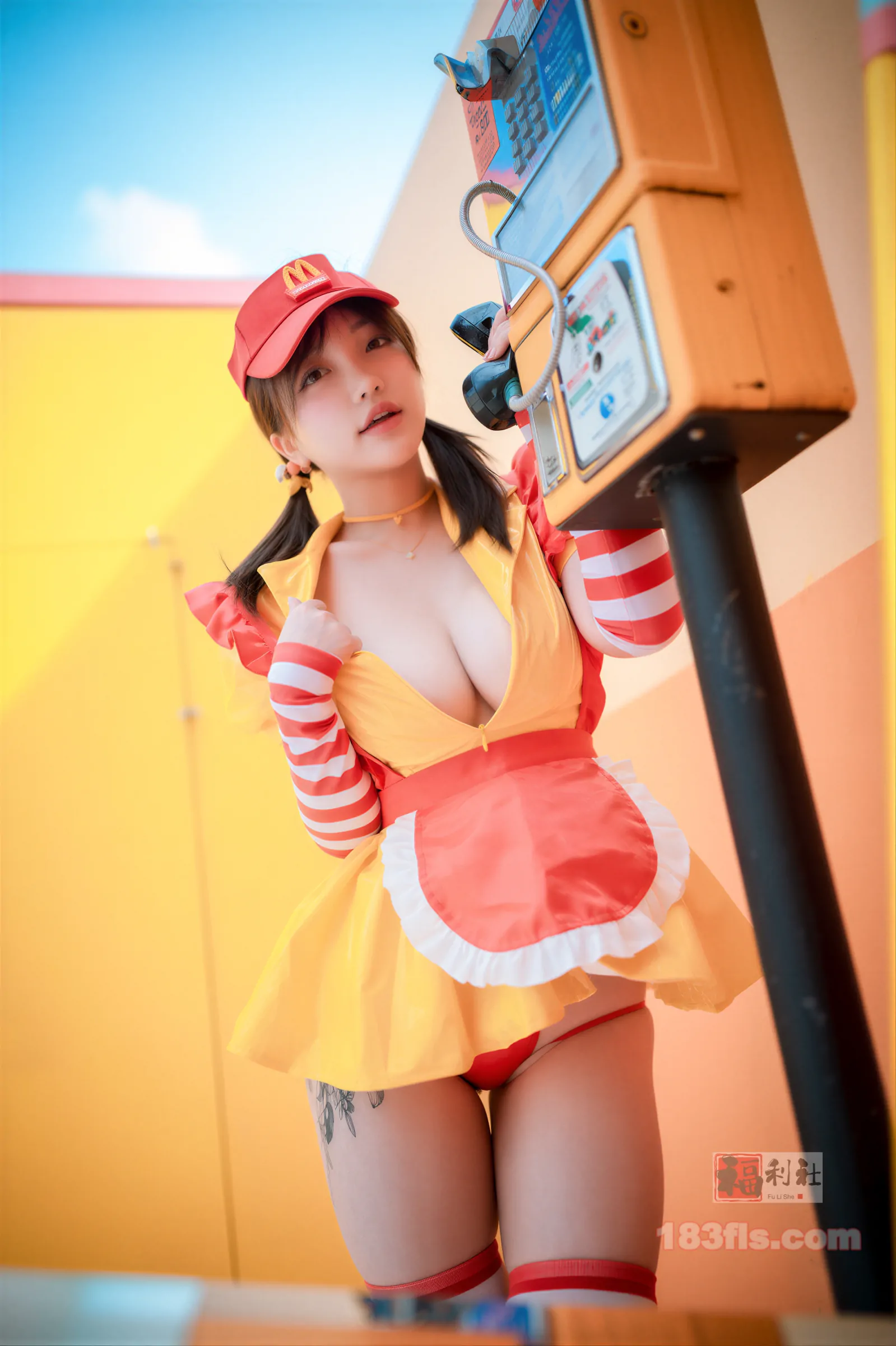 孙乐乐 Son Ye Eun (손예은) DJAWA Photo McDonald’s Girl