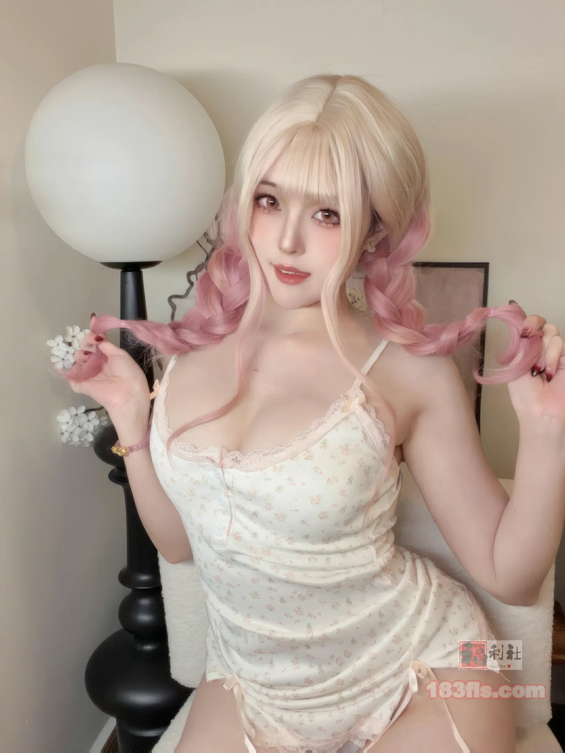 Natsuko夏夏子 – 2026年6月会员订阅奖励-第5张图片-宅男套图吧 Natsuko夏夏子 – 2026年6月会员订阅奖励-第5张图片-宅男套图吧