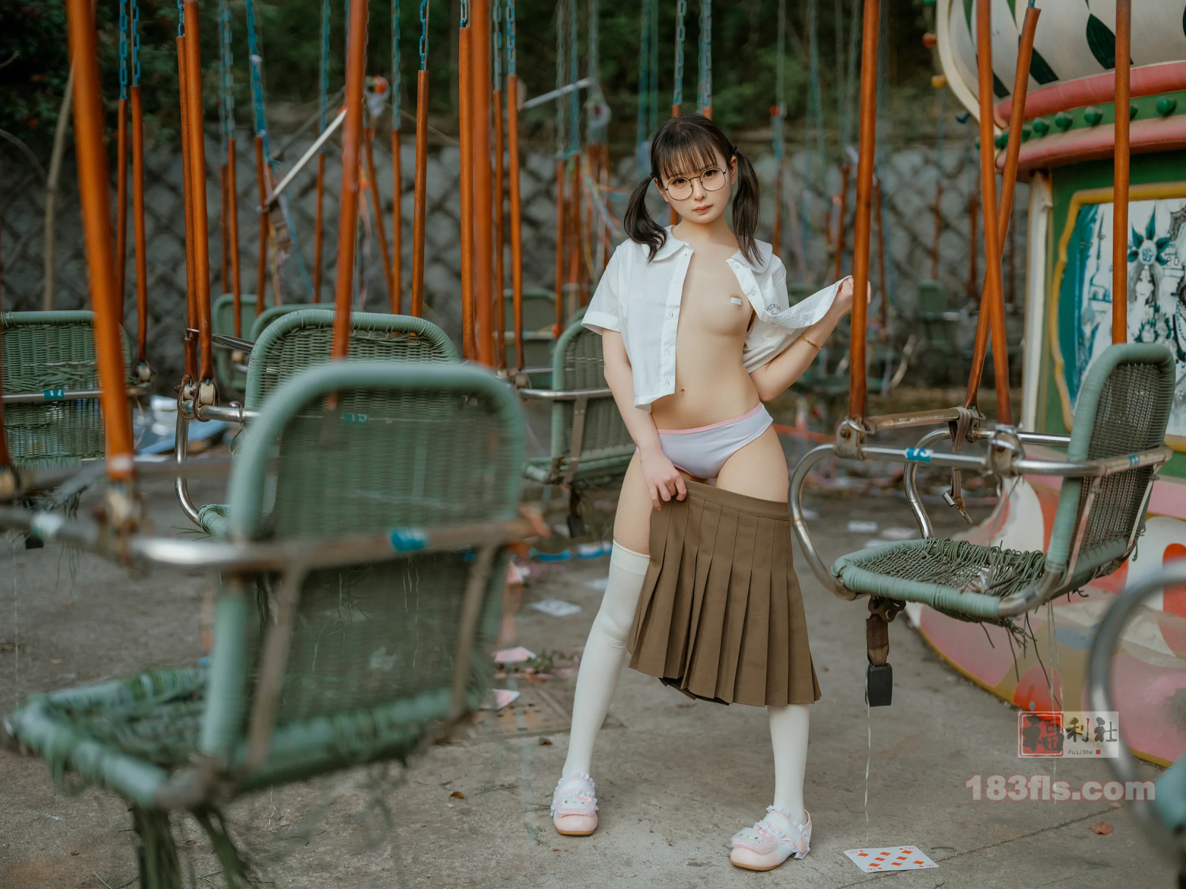 幼水铃衣 - 迷失的生命-第4张图片-宅男套图吧