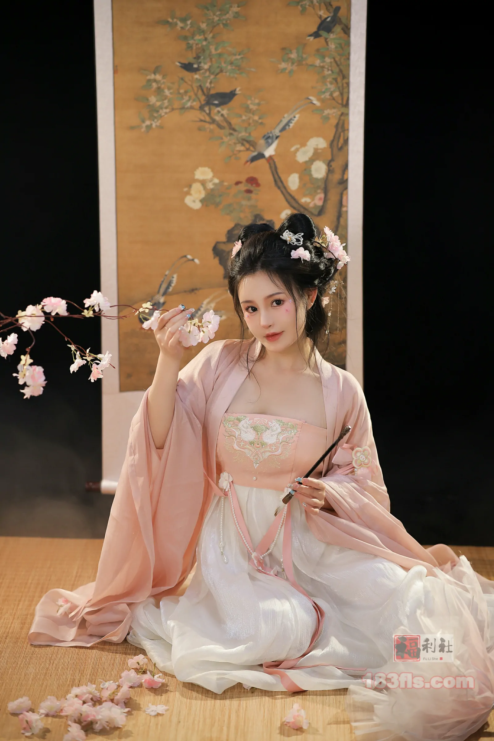 桃暖酱 - 霓裳入梦-第6张图片-宅男套图吧 桃暖酱 - 霓裳入梦-第6张图片-宅男套图吧