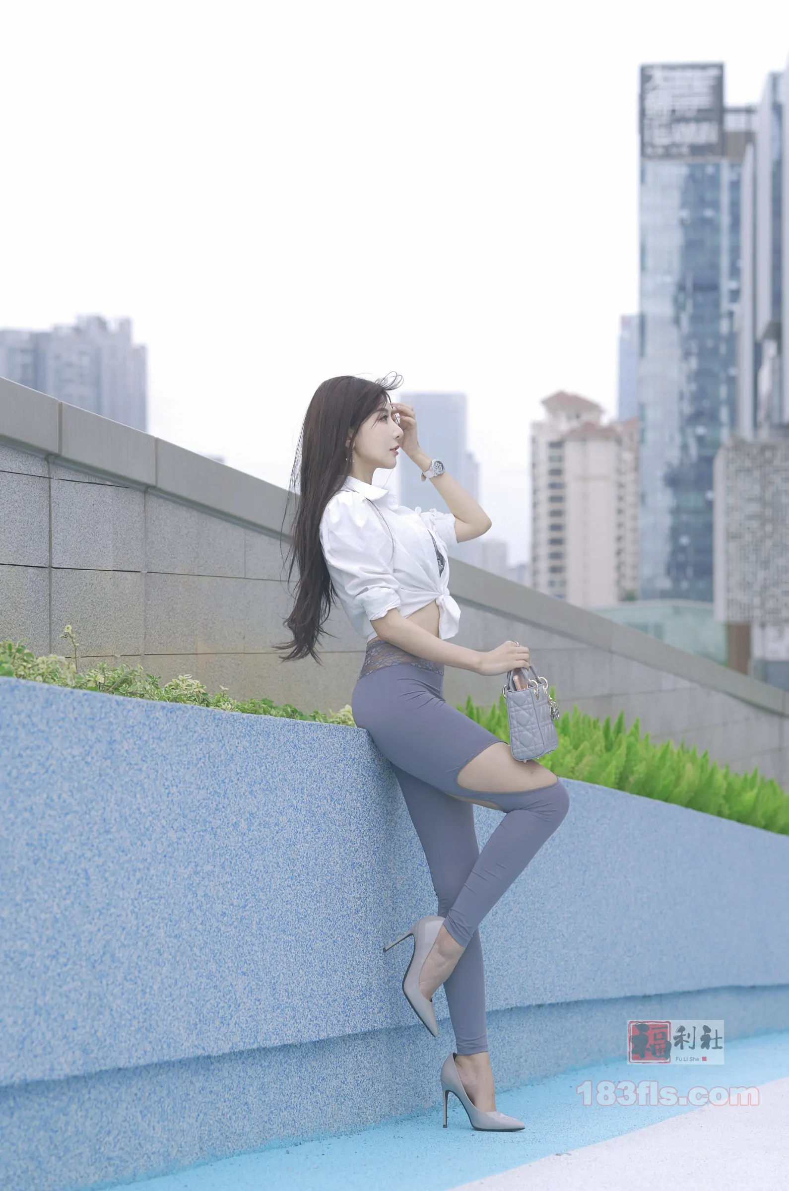 秀人网王馨瑶Yanni三重奏三套情趣轮换性感真空丝袜-第4张图片-宅男套图吧